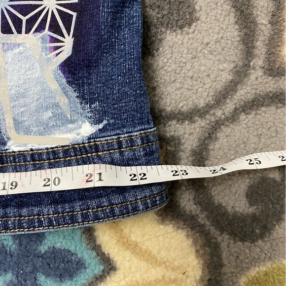 Hand-painted Disney Jean Jacket with castle patch and heat-set for durability - Picture 4 of 5